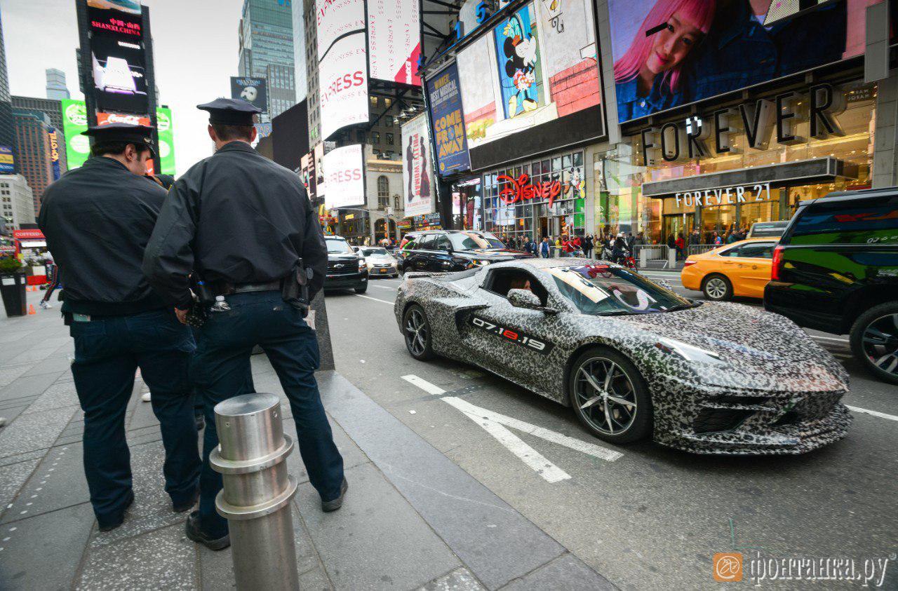 Новый Chevrolet Corvette в камуфляже на улицах Нью-Йорка